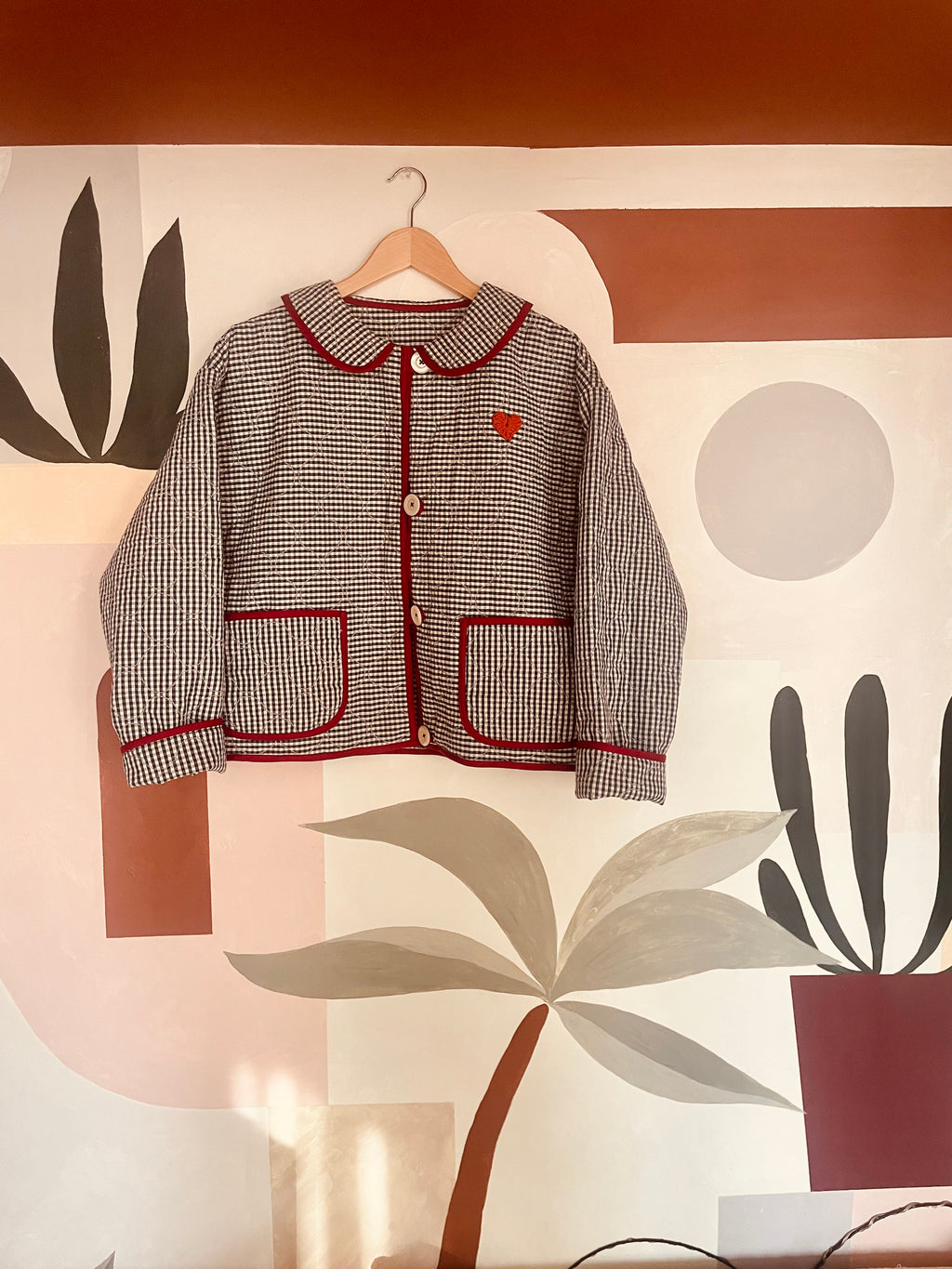 L’AUDACIEUSE veste molletonnée en vichy et biais rouge - cousue main - sur mesure - Méla de Mars