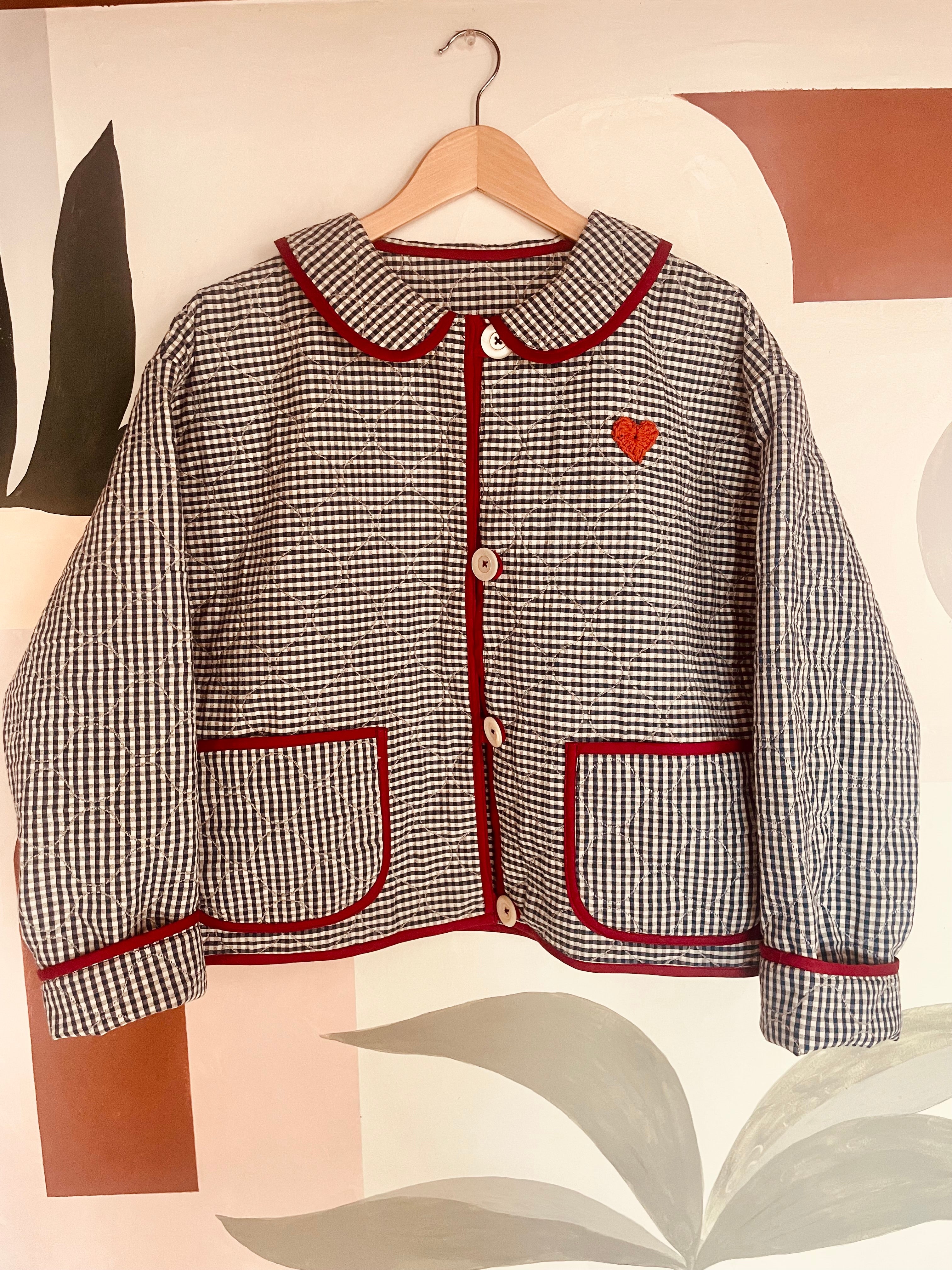 L’AUDACIEUSE veste molletonnée en vichy et biais rouge - cousue main - sur mesure - Méla de Mars