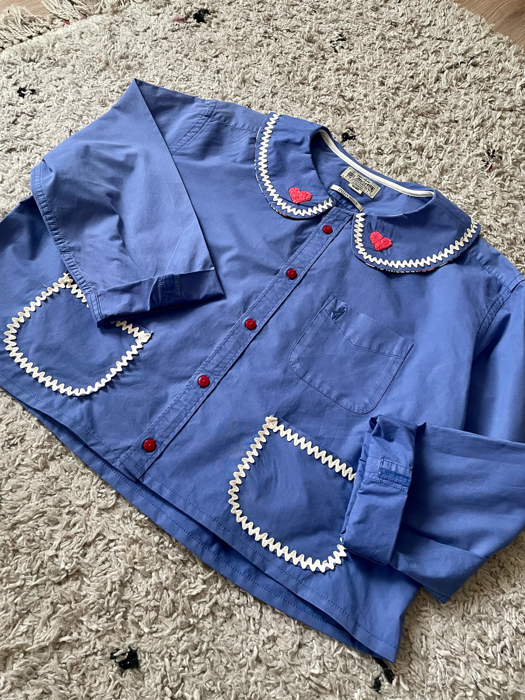 L’AUDACIEUSE  bleu et rouge