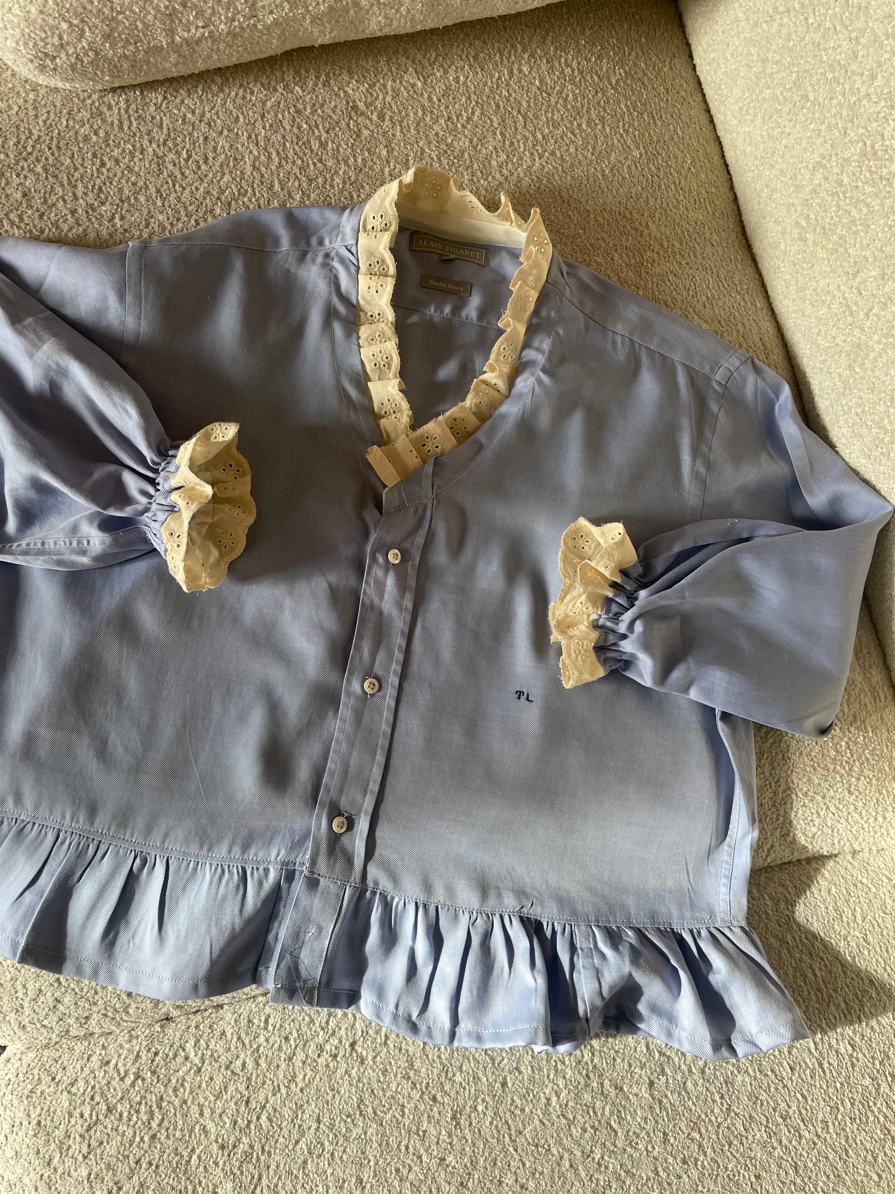 LA DISCRÈTE bleu et dentelle