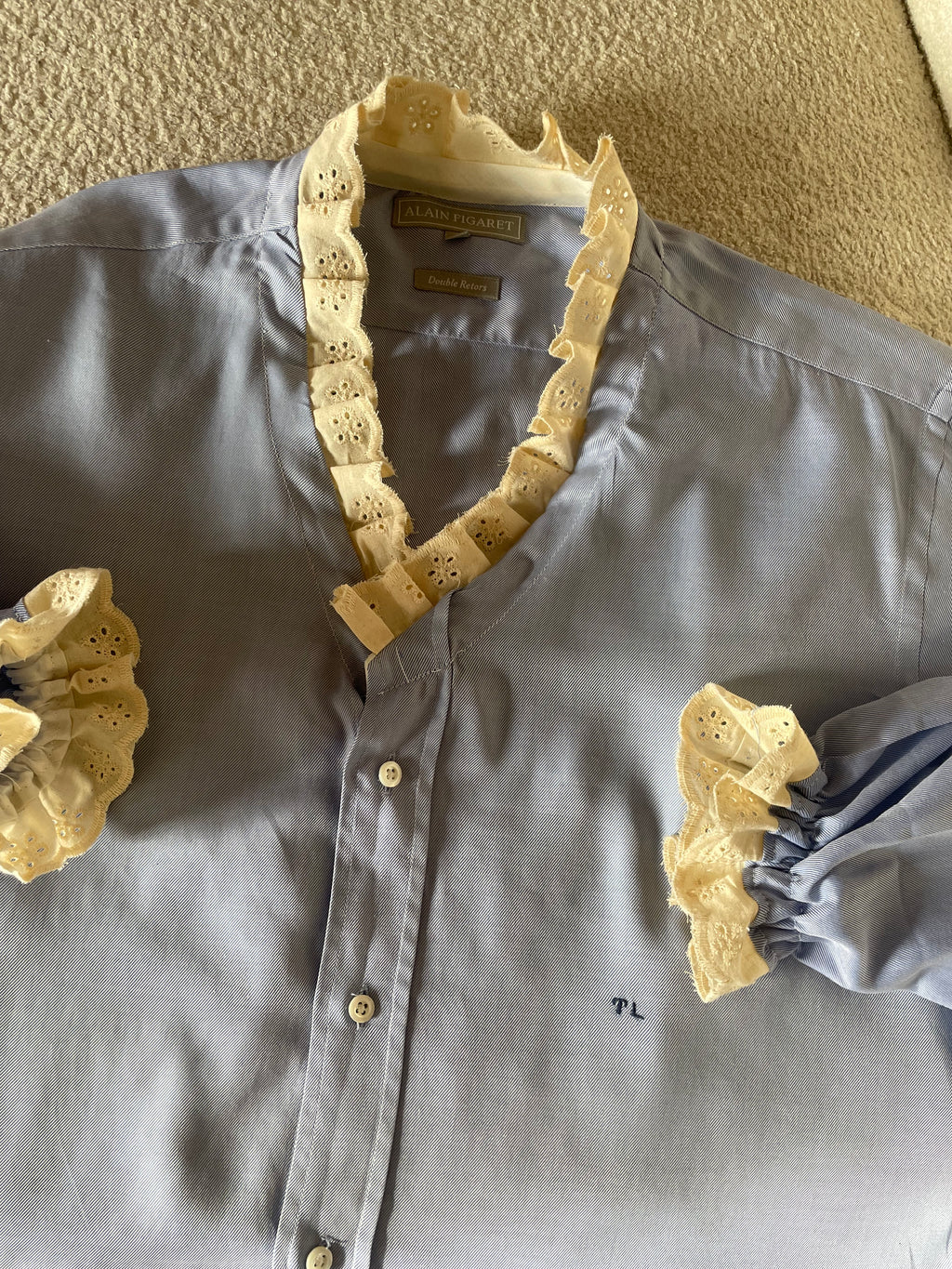 LA DISCRÈTE bleu et dentelle