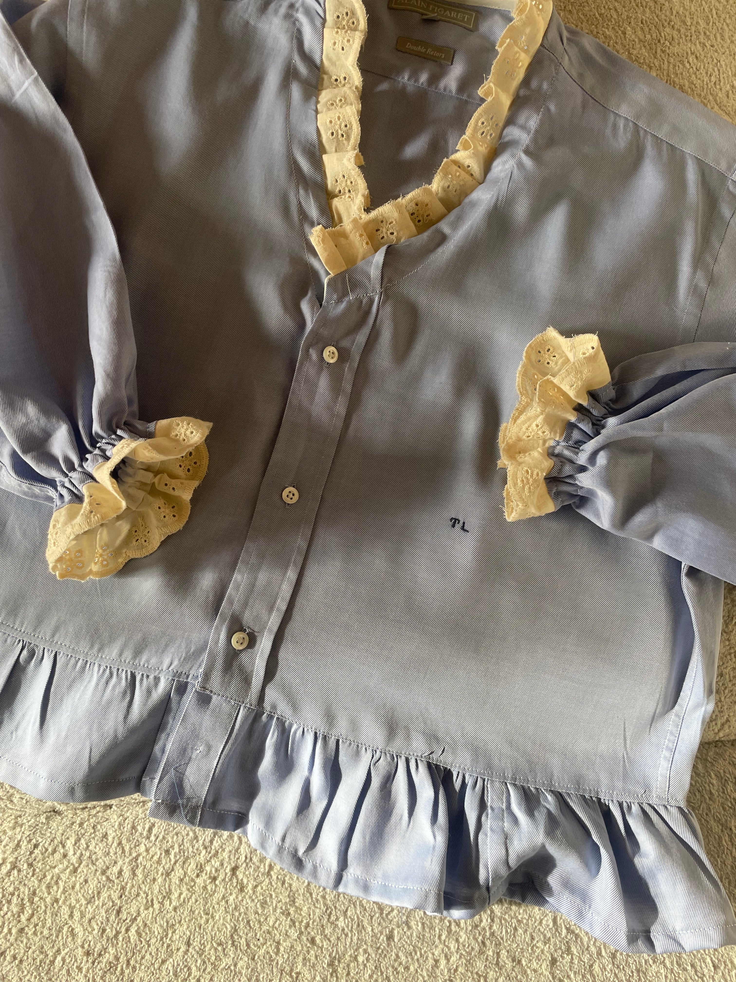 LA DISCRÈTE bleu et dentelle