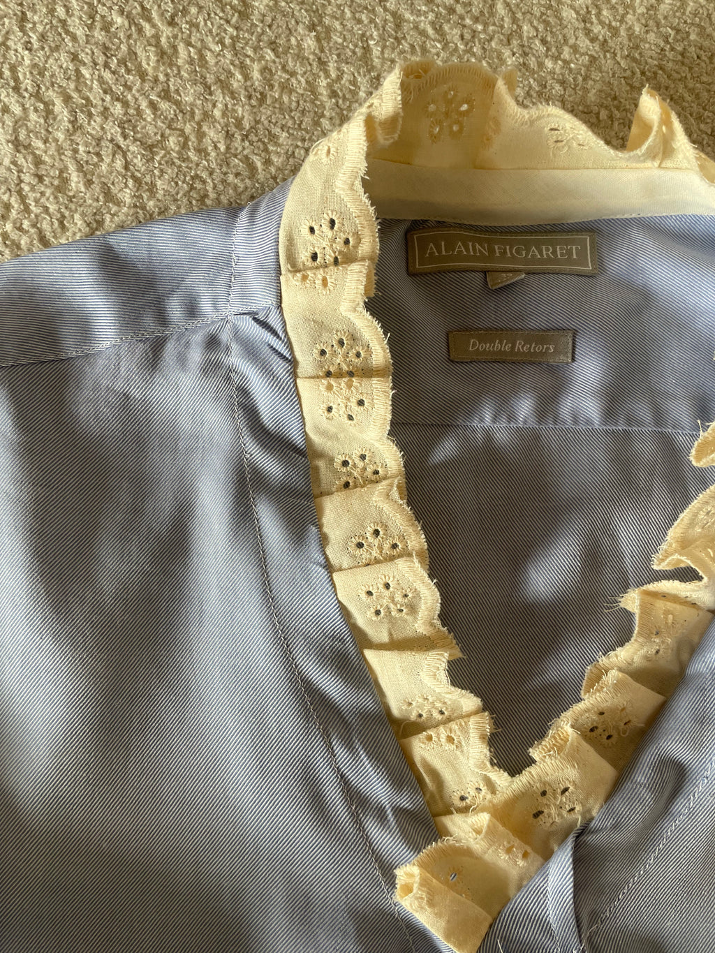 LA DISCRÈTE bleu et dentelle