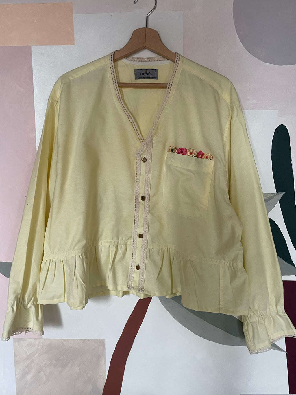 LA DISCRÈTE  jaune clair